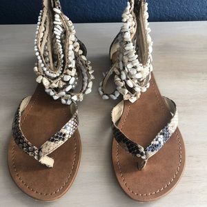 Zigisoho Sandals